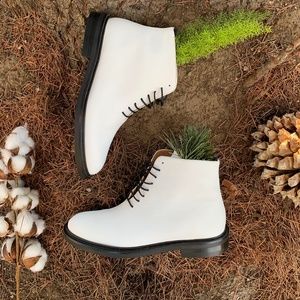 Leather Round-Toe Ankle Boots